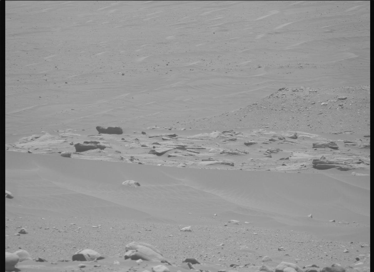 This image was taken by MCZ_RIGHT onboard NASA's Mars rover Perseverance on Sol 711