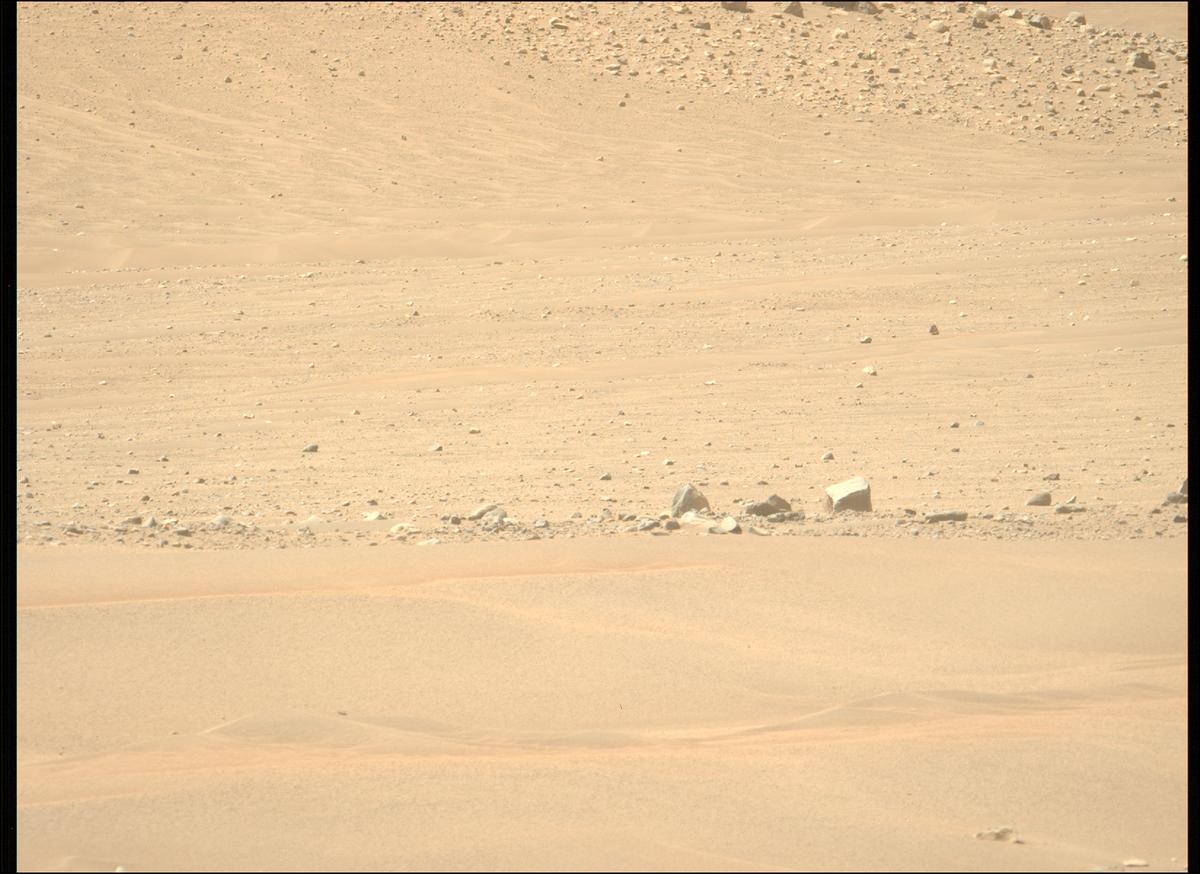 This image was taken by MCZ_LEFT onboard NASA's Mars rover Perseverance on Sol 713