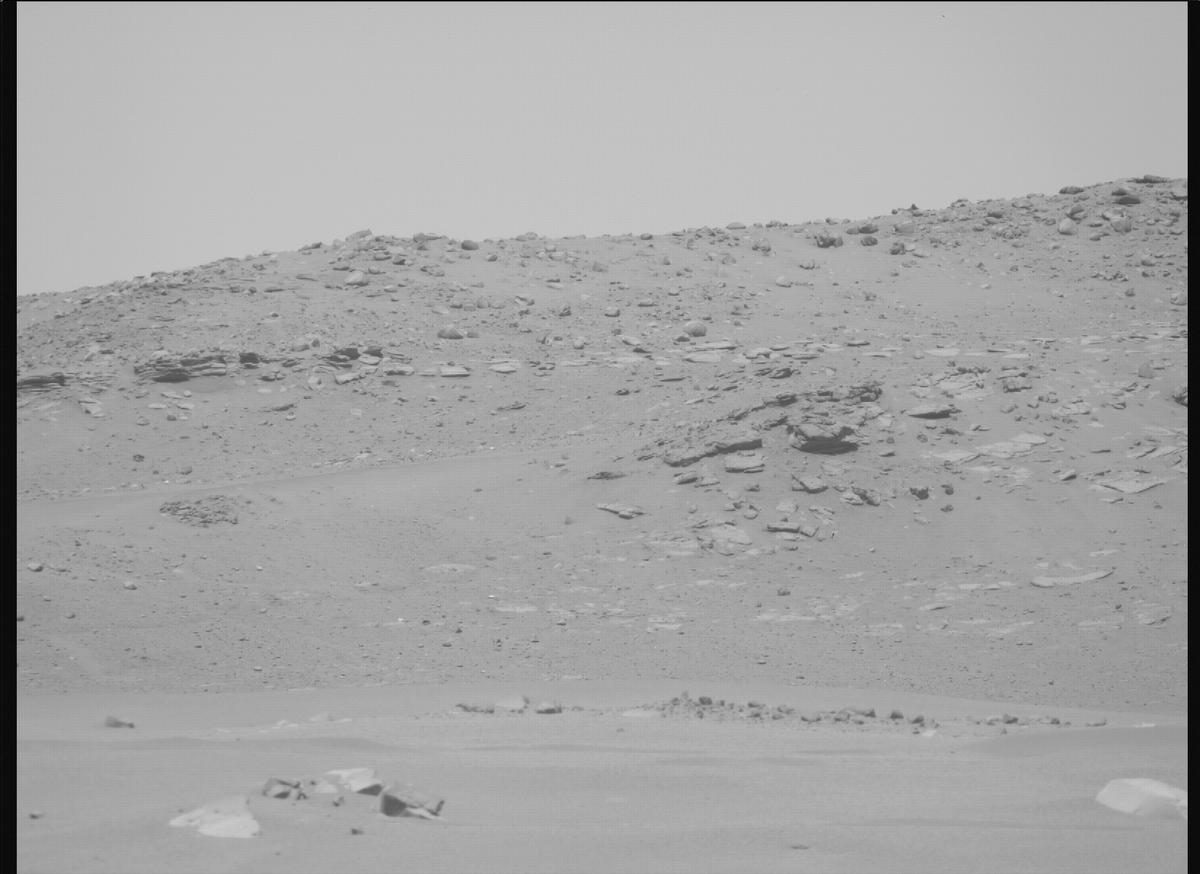 This image was taken by MCZ_RIGHT onboard NASA's Mars rover Perseverance on Sol 714