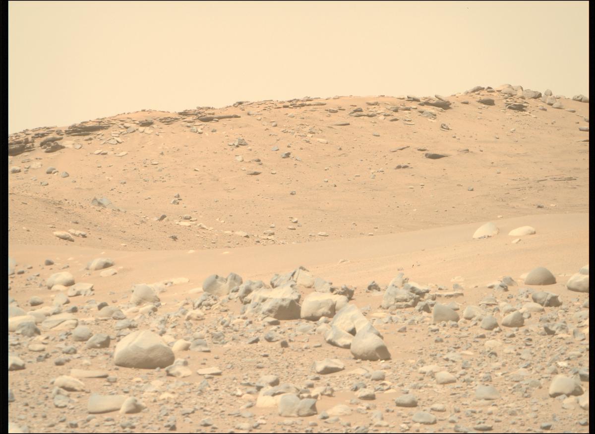This image was taken by MCZ_RIGHT onboard NASA's Mars rover Perseverance on Sol 714