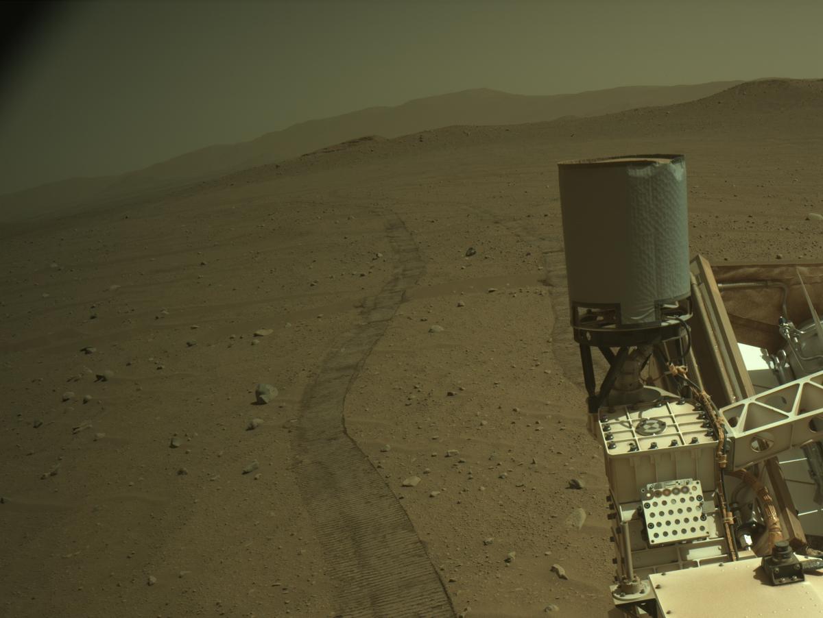 This image was taken by NAVCAM_LEFT onboard NASA's Mars rover Perseverance on Sol 715