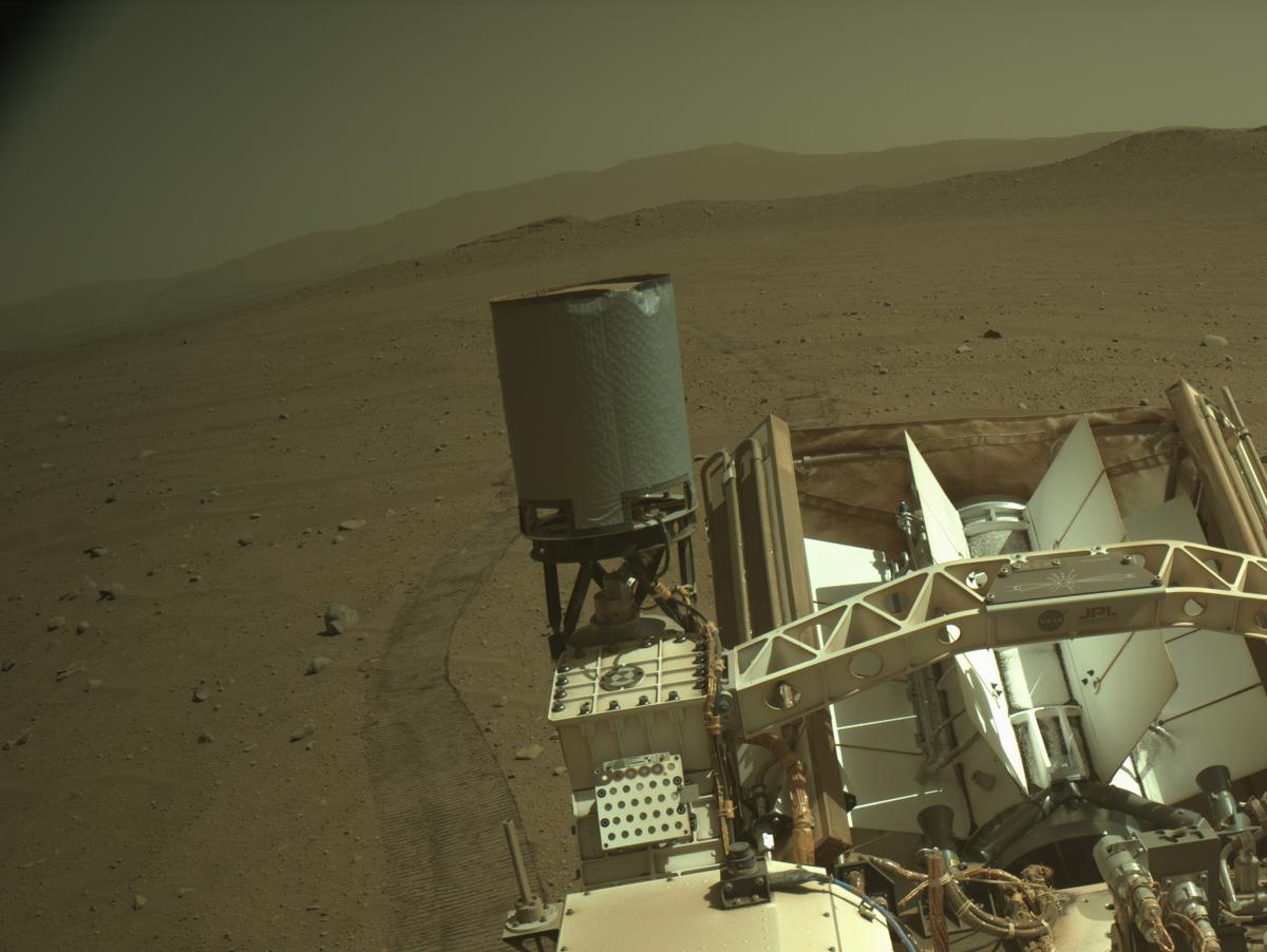 This image was taken by NAVCAM_RIGHT onboard NASA's Mars rover Perseverance on Sol 715