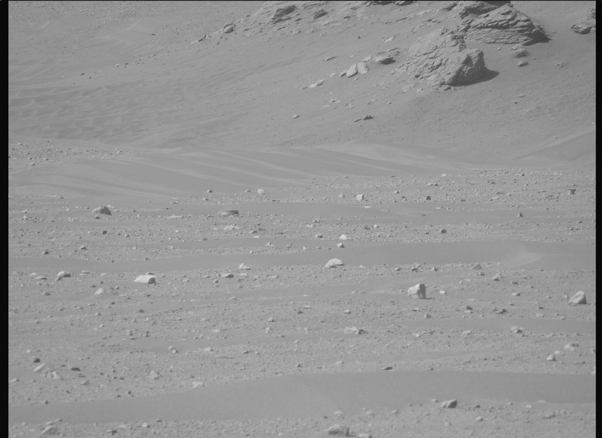 This image was taken by MCZ_LEFT onboard NASA's Mars rover Perseverance on Sol 715