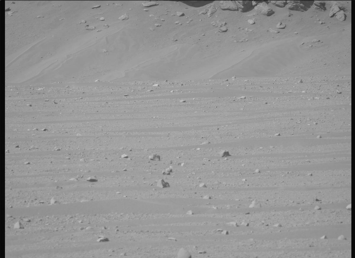 This image was taken by MCZ_LEFT onboard NASA's Mars rover Perseverance on Sol 715