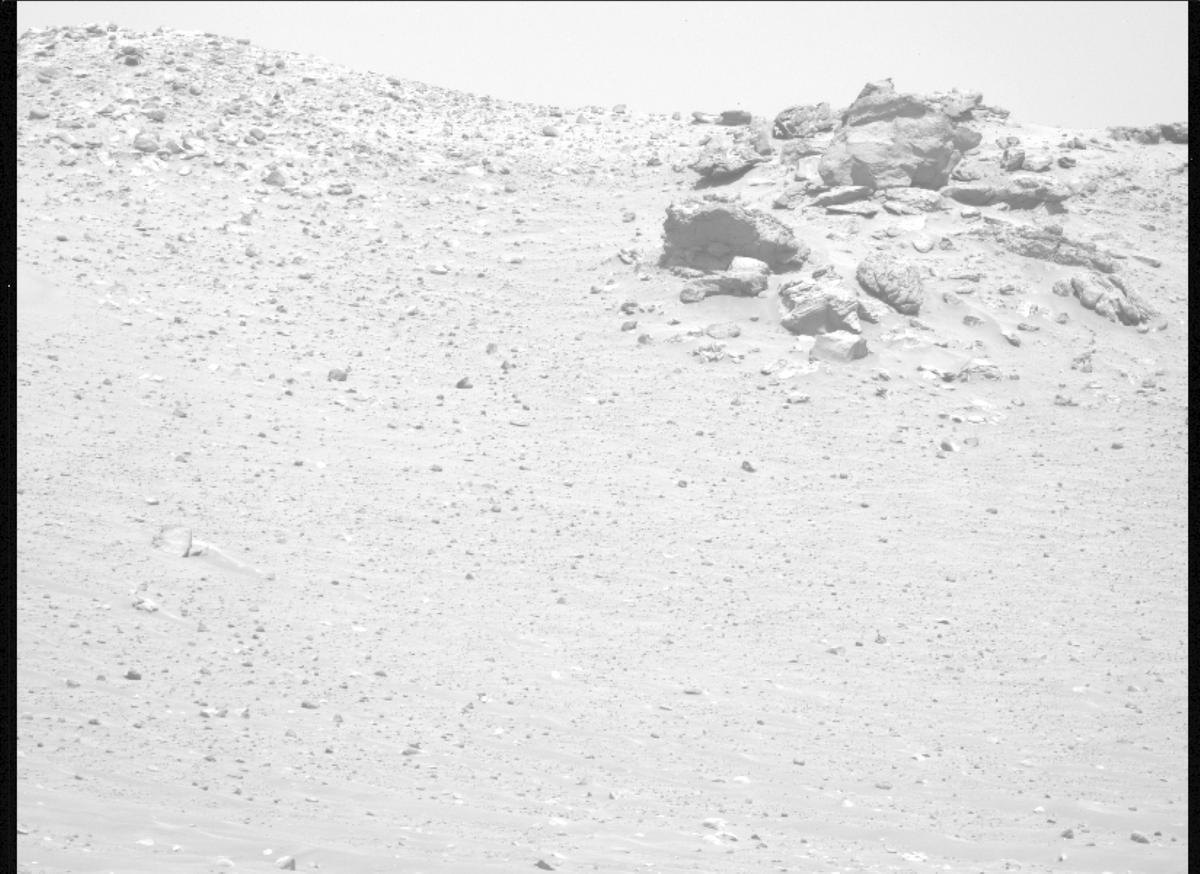 This image was taken by MCZ_LEFT onboard NASA's Mars rover Perseverance on Sol 715