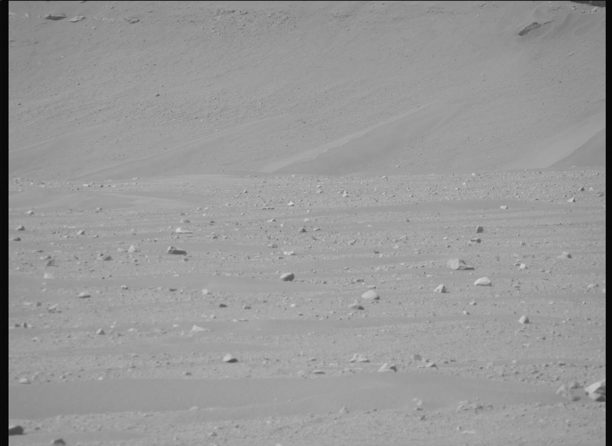 This image was taken by MCZ_RIGHT onboard NASA's Mars rover Perseverance on Sol 715