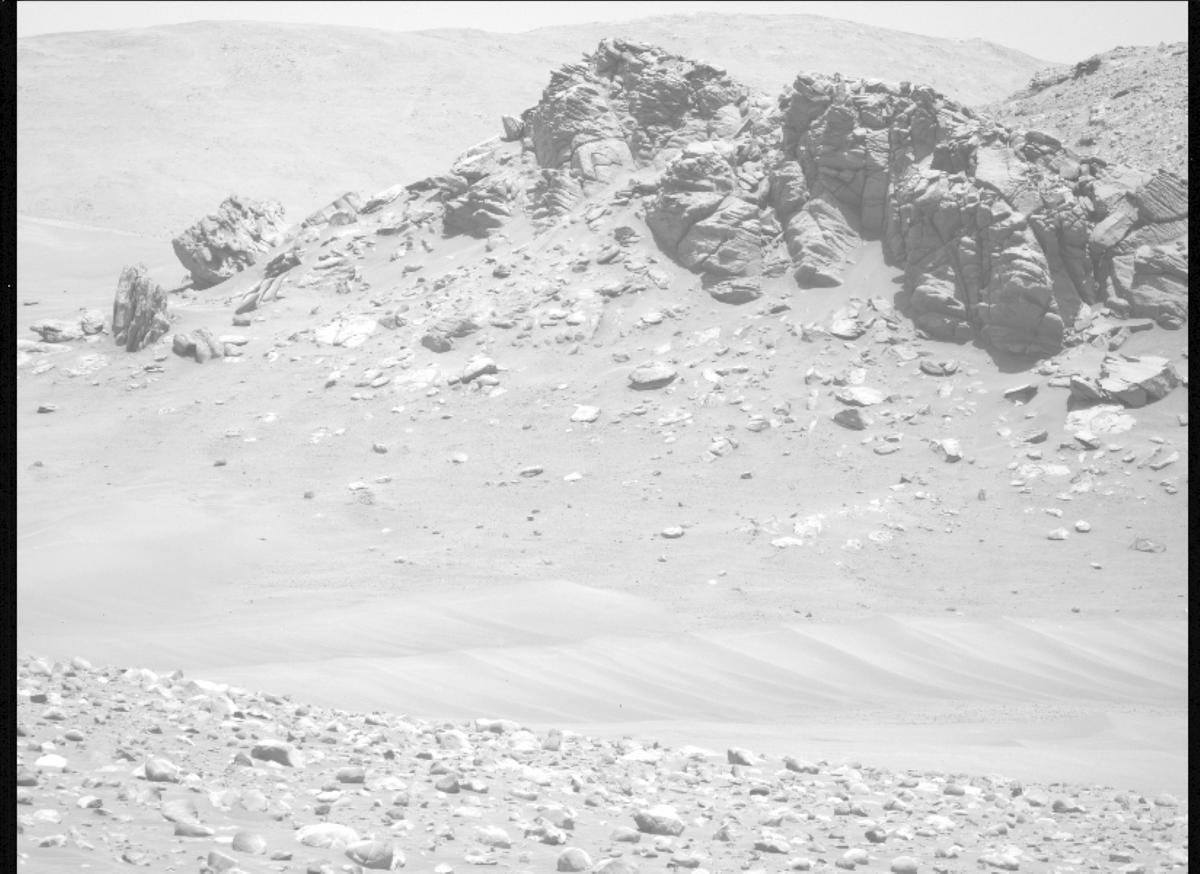 This image was taken by MCZ_LEFT onboard NASA's Mars rover Perseverance on Sol 716