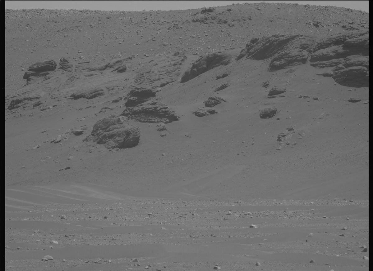 This image was taken by MCZ_LEFT onboard NASA's Mars rover Perseverance on Sol 716