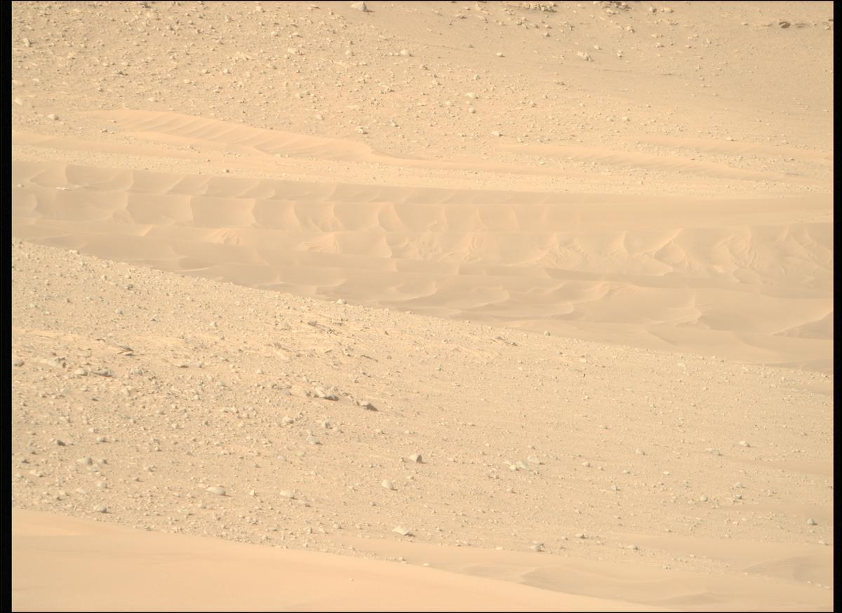 This image was taken by MCZ_RIGHT onboard NASA's Mars rover Perseverance on Sol 717