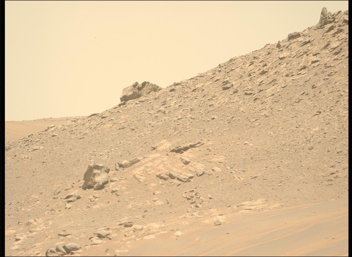 This image was taken by MCZ_LEFT onboard NASA's Mars rover Perseverance on Sol 718