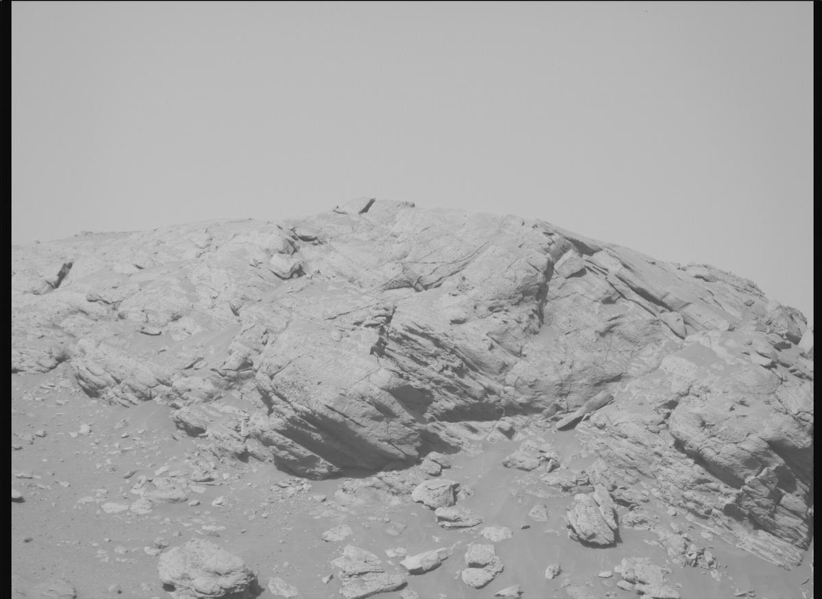 This image was taken by MCZ_RIGHT onboard NASA's Mars rover Perseverance on Sol 718