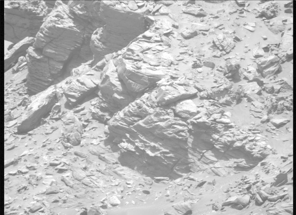 This image was taken by MCZ_RIGHT onboard NASA's Mars rover Perseverance on Sol 718