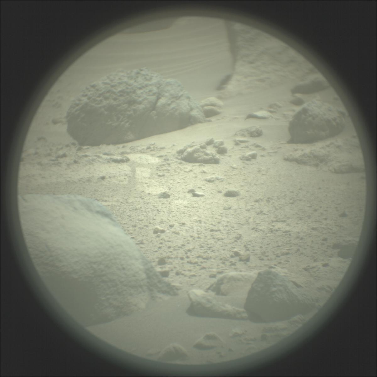 This image was taken by SUPERCAM_RMI onboard NASA's Mars rover Perseverance on Sol 724