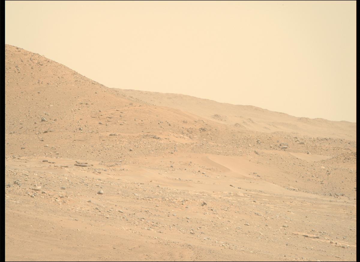 This image was taken by MCZ_RIGHT onboard NASA's Mars rover Perseverance on Sol 724
