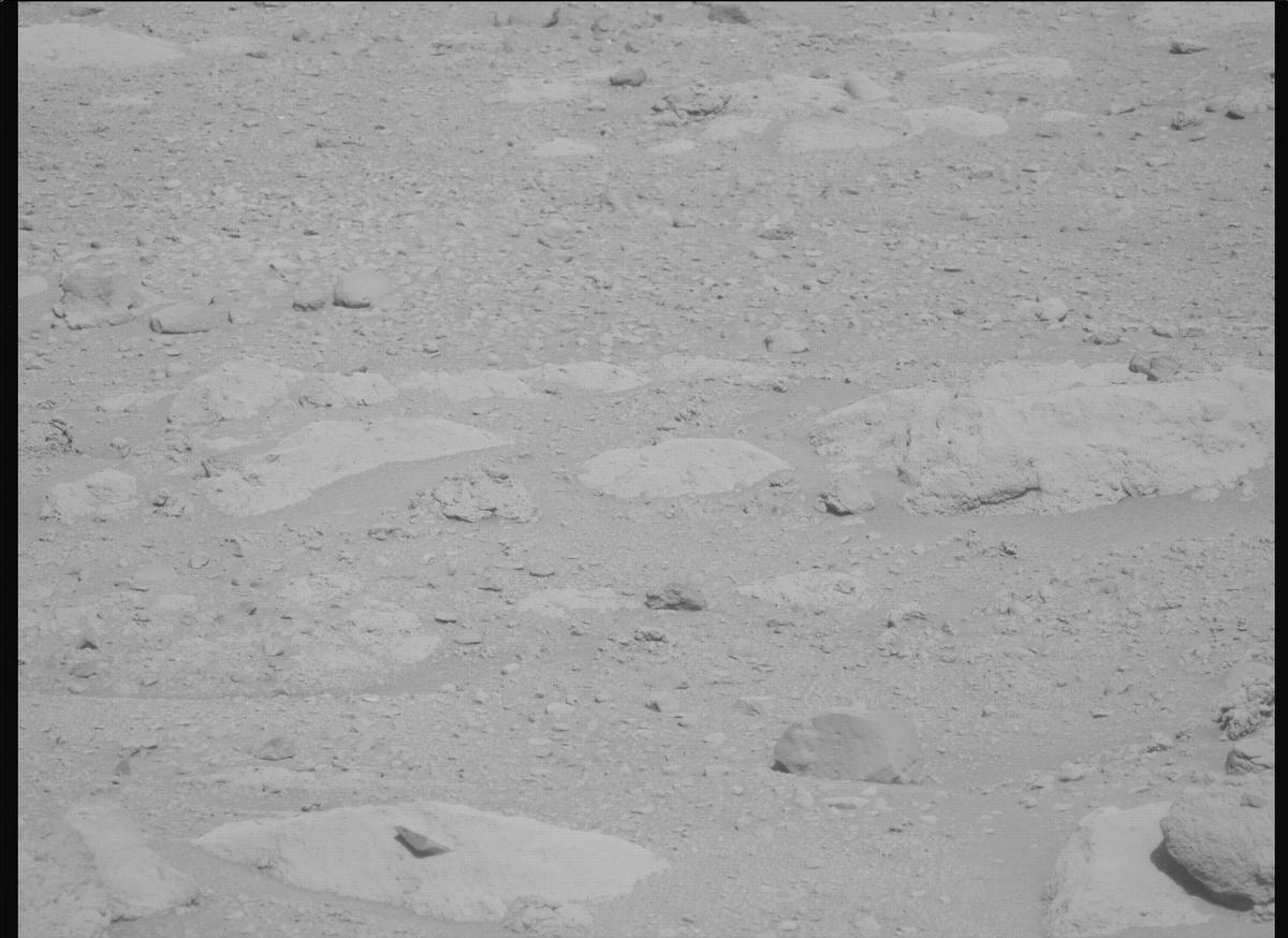 This image was taken by MCZ_LEFT onboard NASA's Mars rover Perseverance on Sol 727