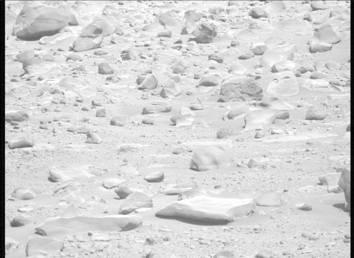 This image was taken by MCZ_LEFT onboard NASA's Mars rover Perseverance on Sol 727