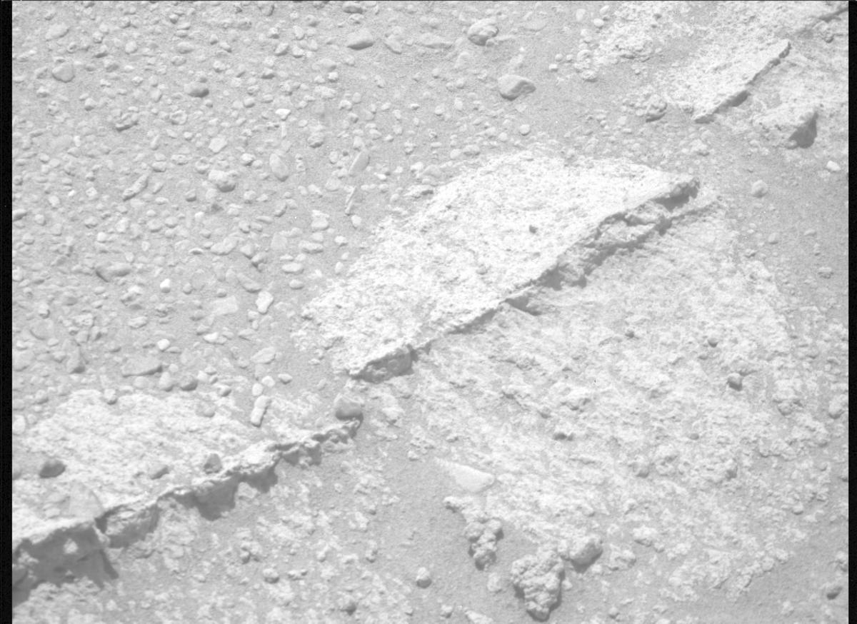 This image was taken by MCZ_RIGHT onboard NASA's Mars rover Perseverance on Sol 727