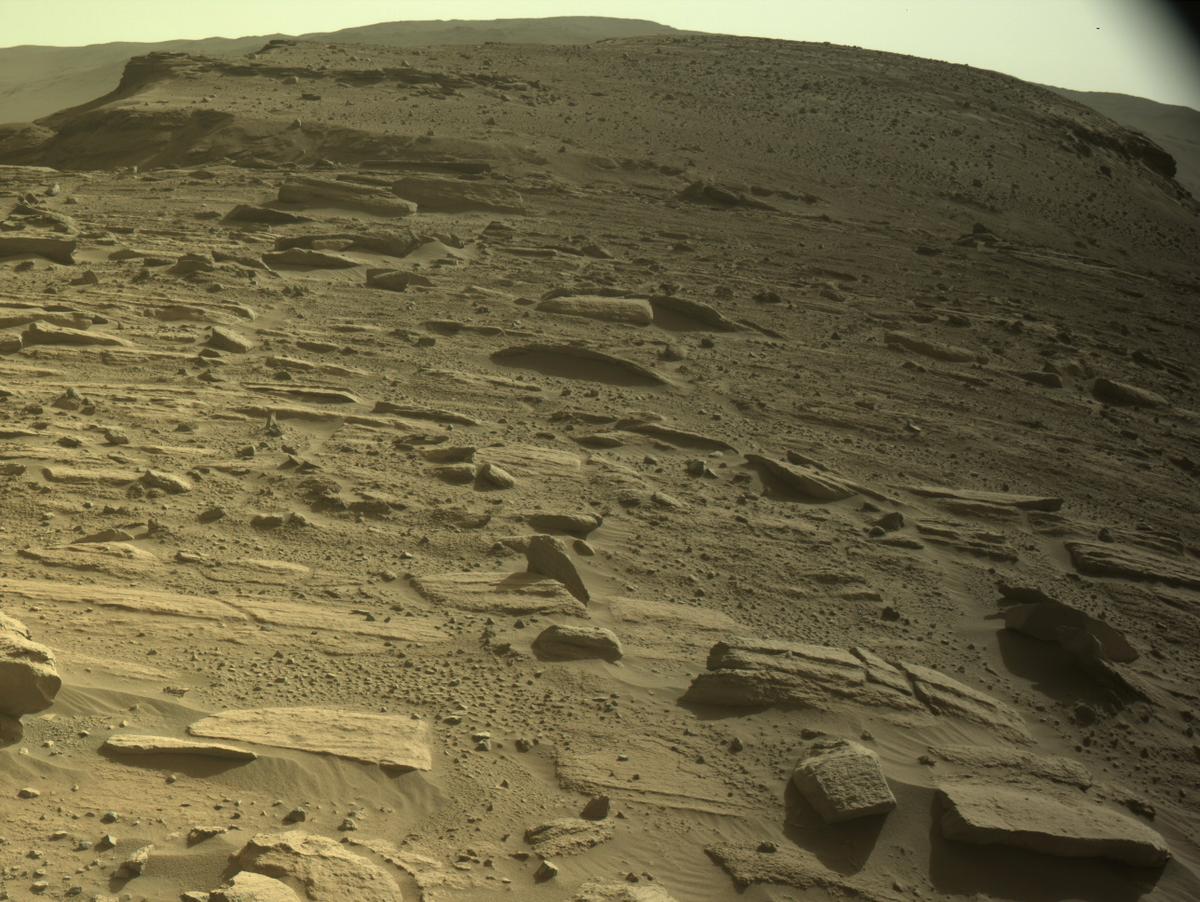 This image was taken by NAVCAM_RIGHT onboard NASA's Mars rover Perseverance on Sol 736