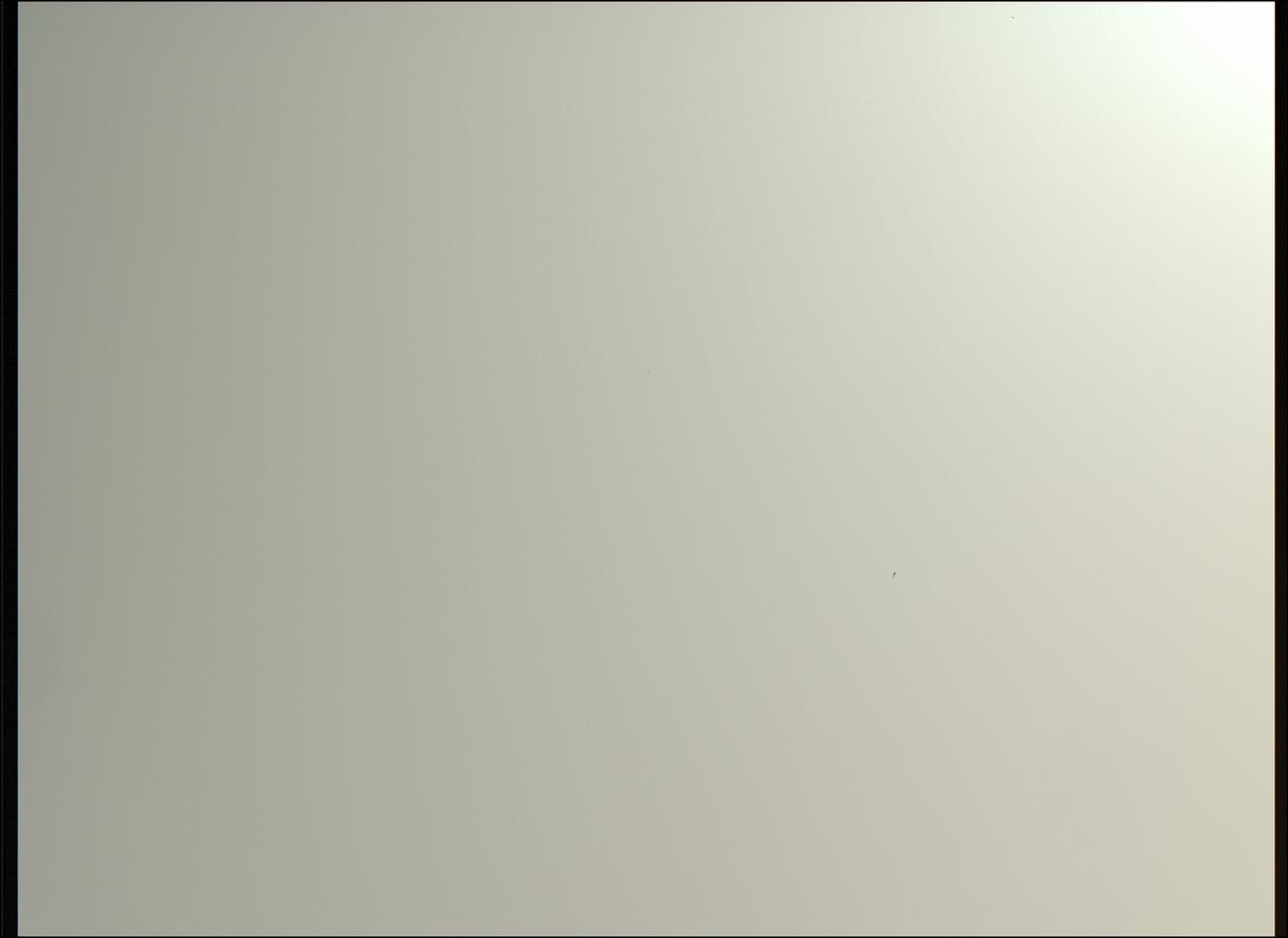 This image was taken by MCZ_RIGHT onboard NASA's Mars rover Perseverance on Sol 737