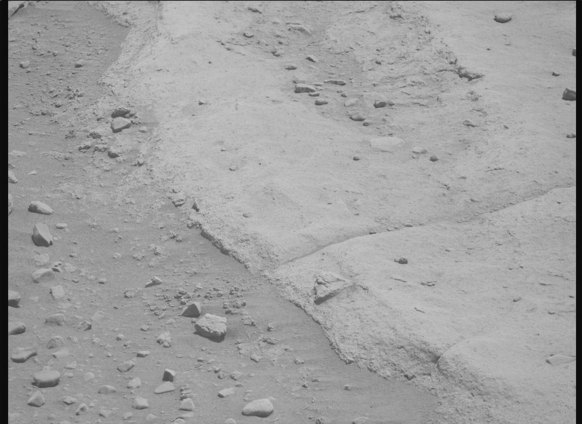 This image was taken by MCZ_RIGHT onboard NASA's Mars rover Perseverance on Sol 739