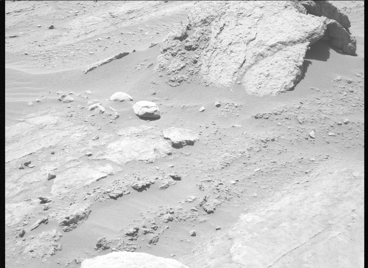 This image was taken by MCZ_LEFT onboard NASA's Mars rover Perseverance on Sol 741