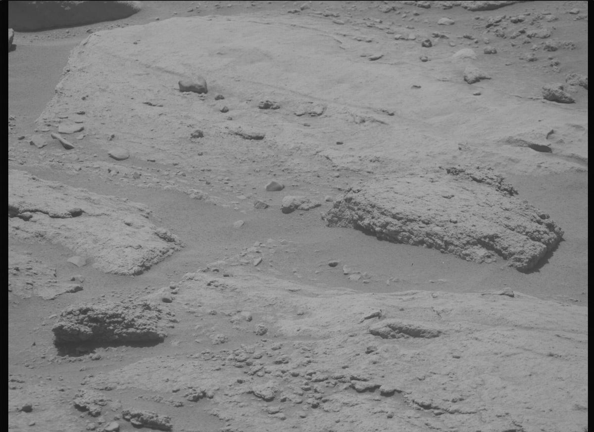 This image was taken by MCZ_RIGHT onboard NASA's Mars rover Perseverance on Sol 743