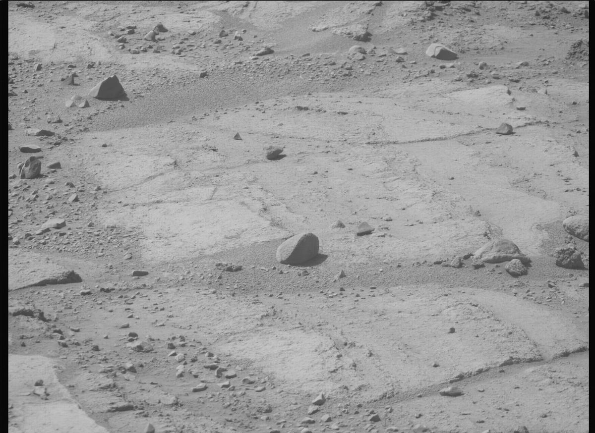 This image was taken by MCZ_RIGHT onboard NASA's Mars rover Perseverance on Sol 743