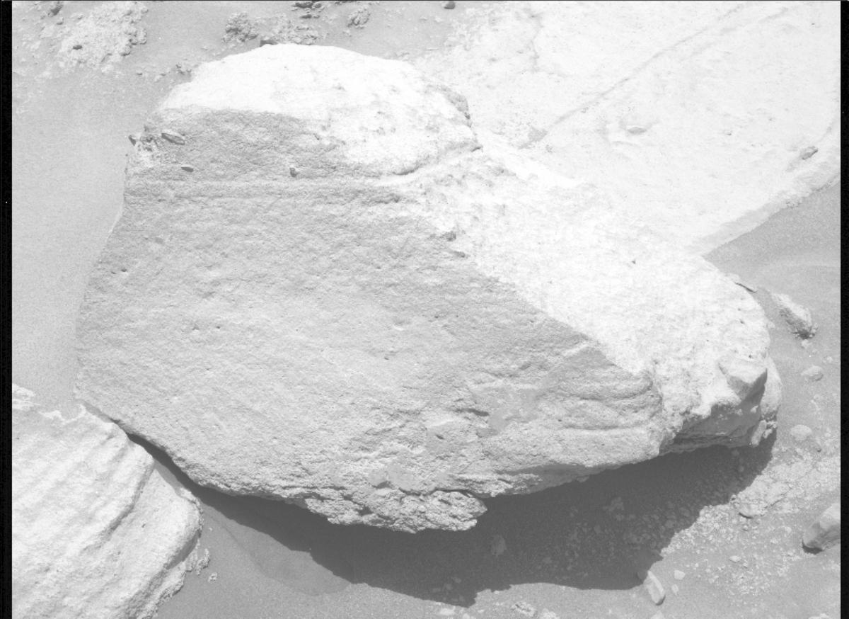 This image was taken by MCZ_LEFT onboard NASA's Mars rover Perseverance on Sol 744