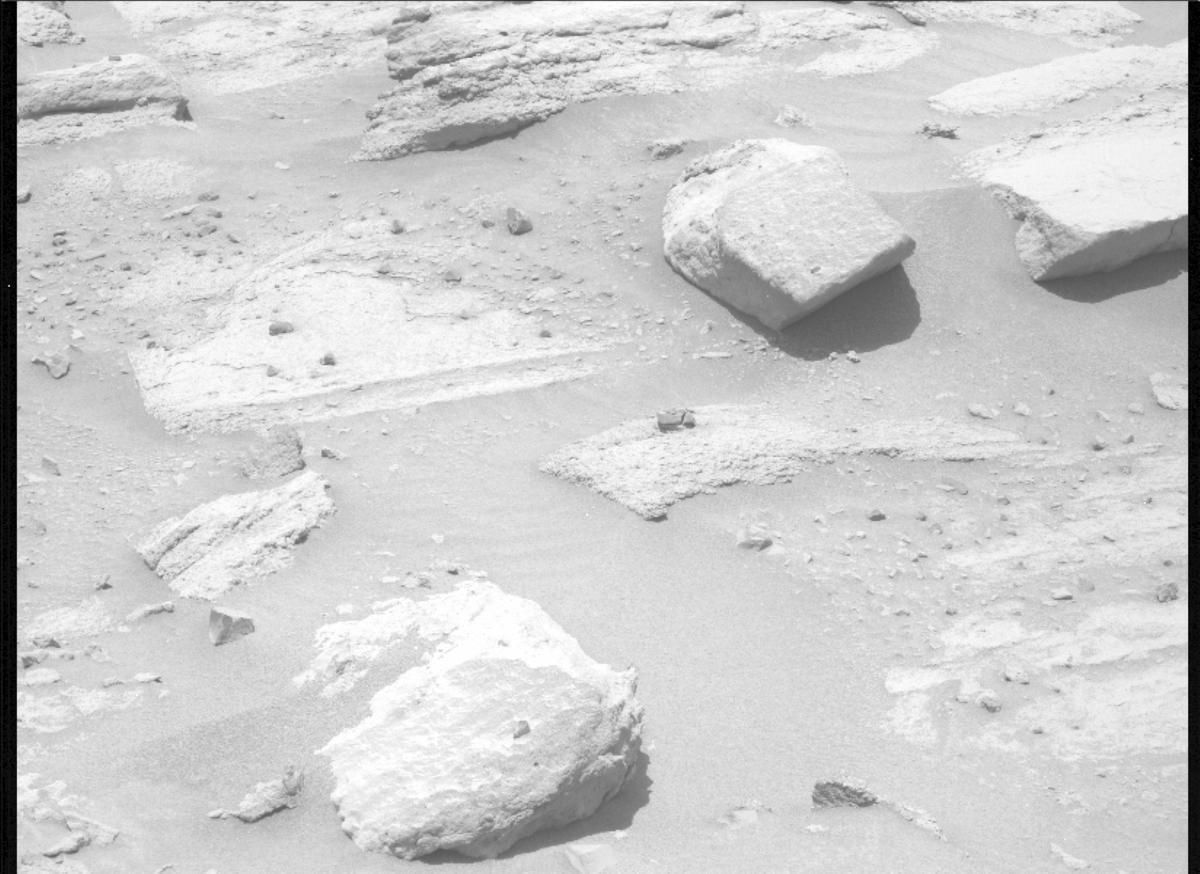 This image was taken by MCZ_LEFT onboard NASA's Mars rover Perseverance on Sol 744