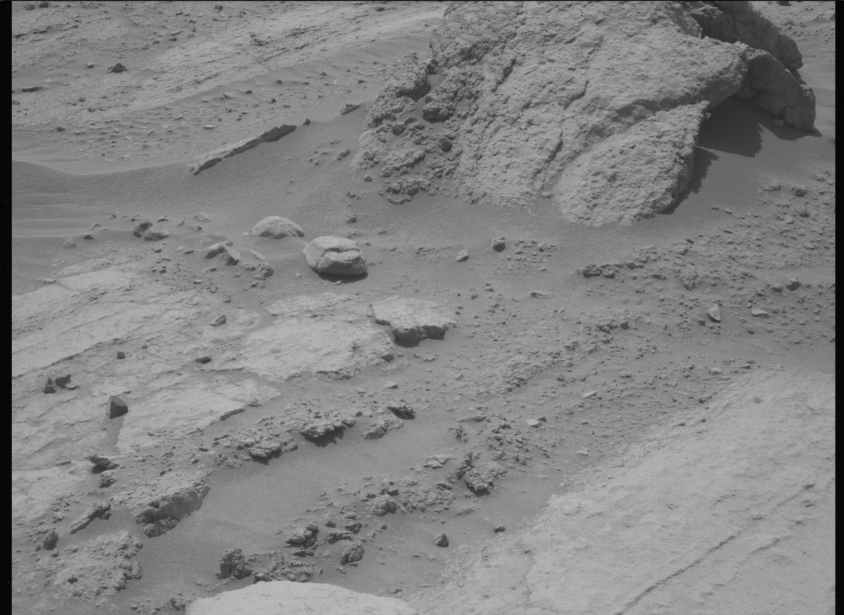 This image was taken by MCZ_LEFT onboard NASA's Mars rover Perseverance on Sol 745