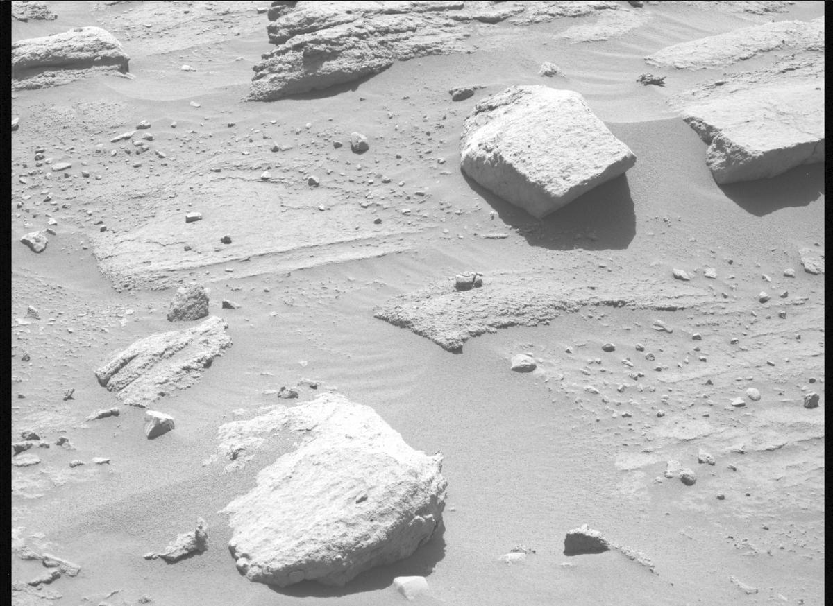 This image was taken by MCZ_LEFT onboard NASA's Mars rover Perseverance on Sol 745