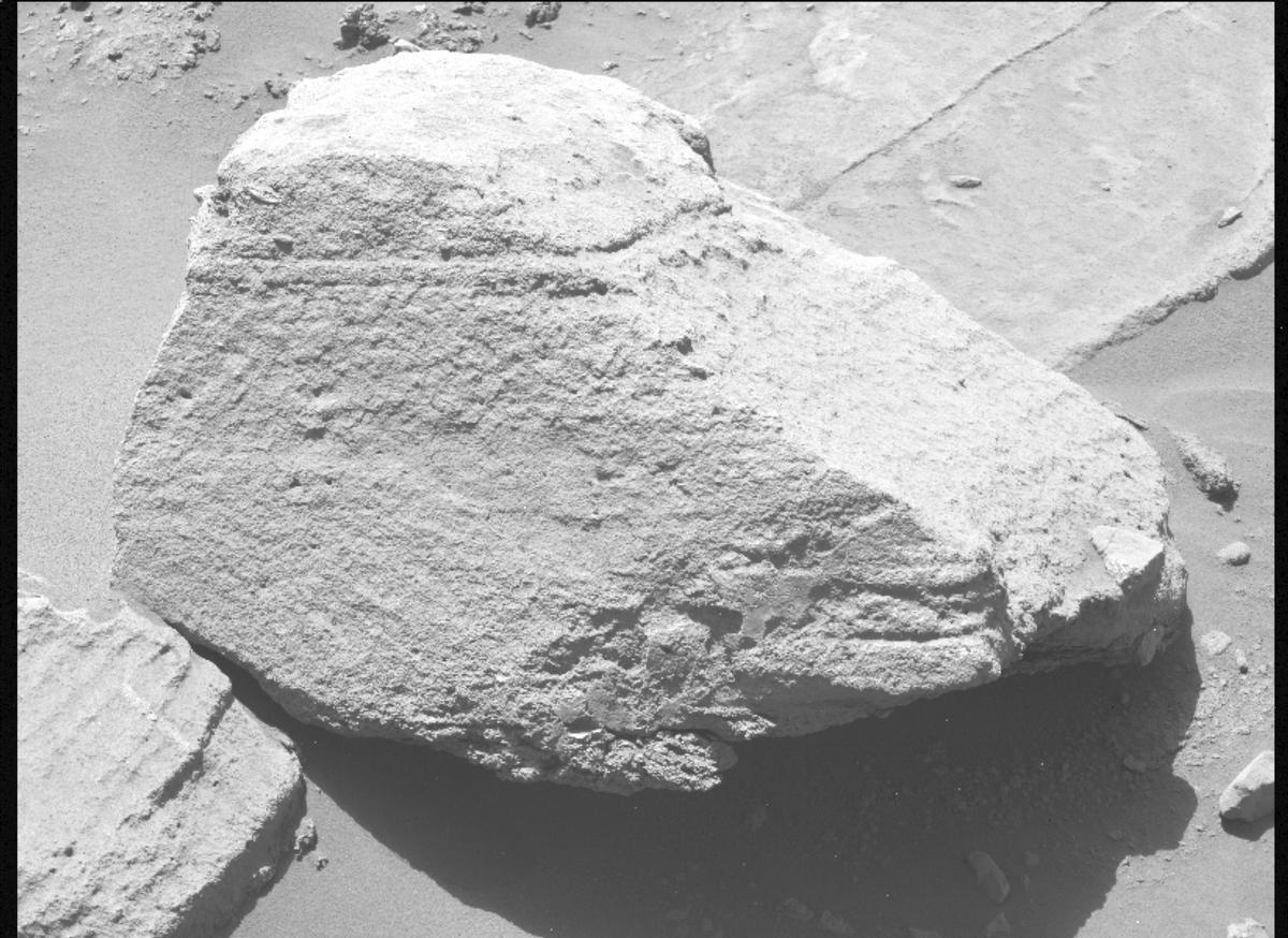 This image was taken by MCZ_LEFT onboard NASA's Mars rover Perseverance on Sol 745