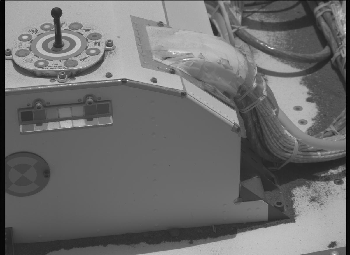 This image was taken by MCZ_RIGHT onboard NASA's Mars rover Perseverance on Sol 745