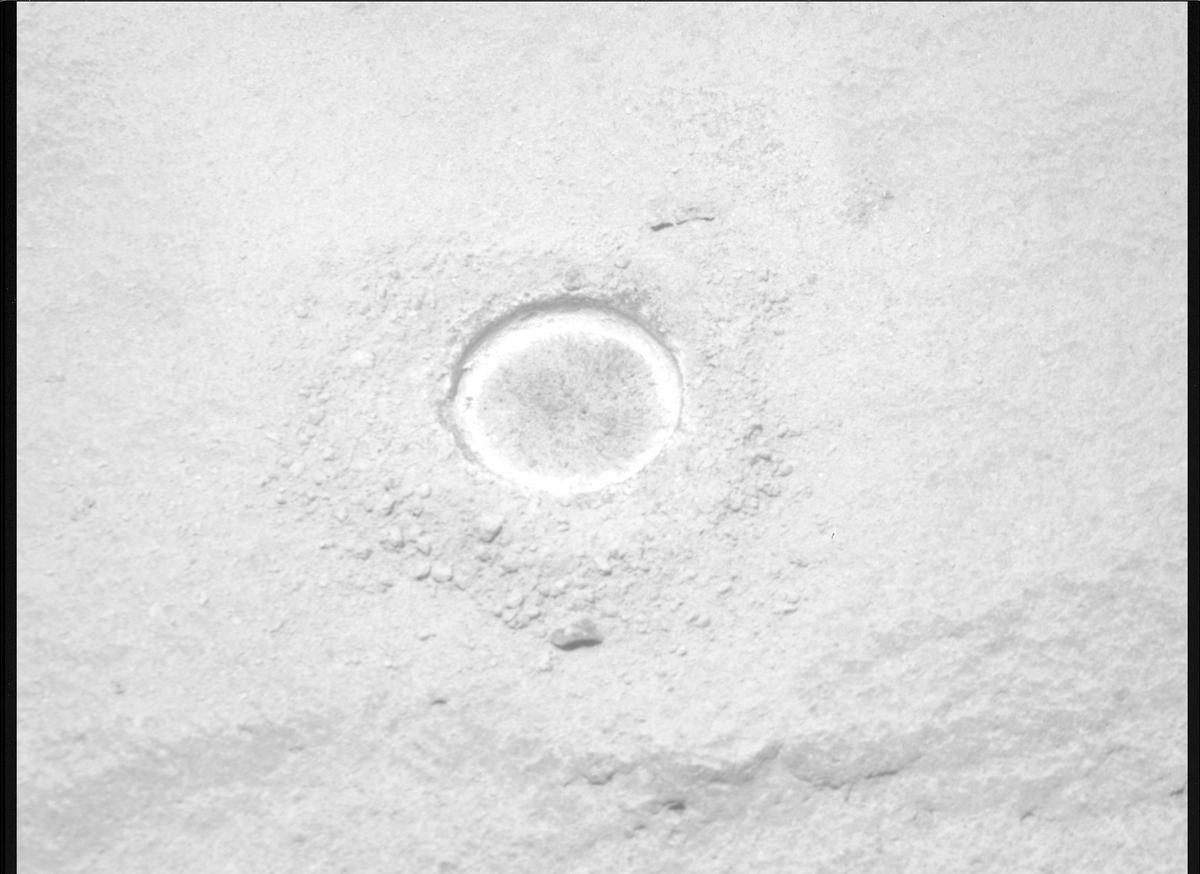 This image was taken by MCZ_RIGHT onboard NASA's Mars rover Perseverance on Sol 745