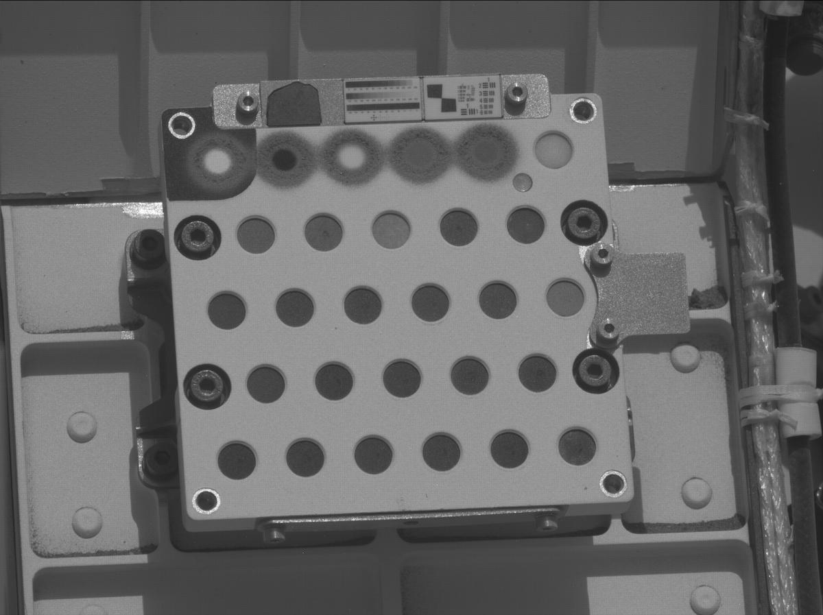 This image was taken by MCZ_LEFT onboard NASA's Mars rover Perseverance on Sol 747