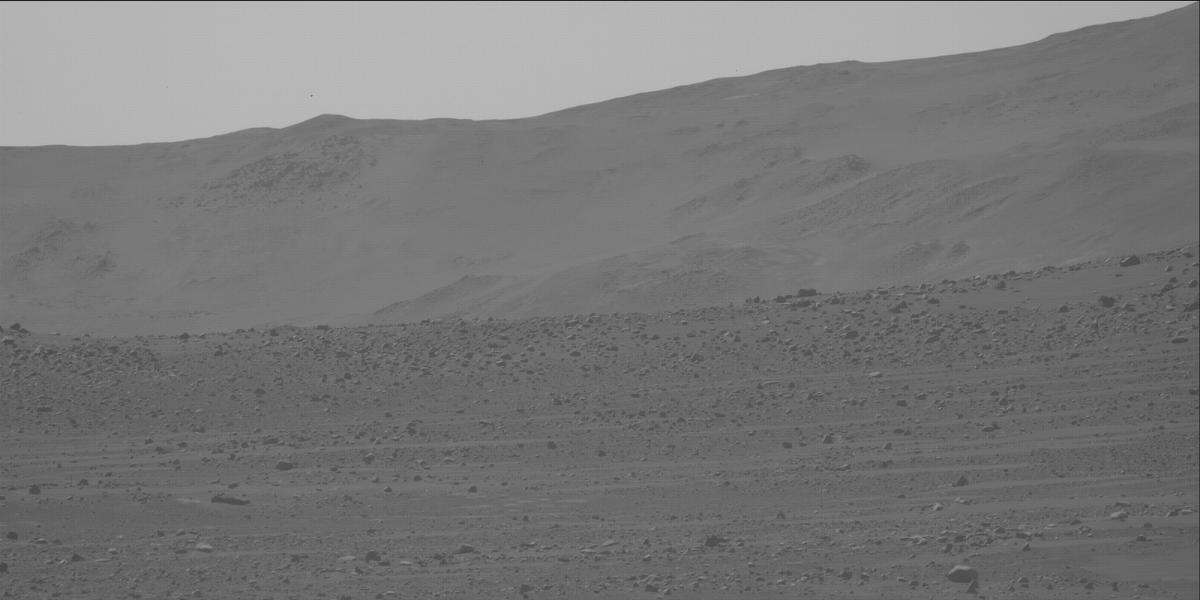 This image was taken by MCZ_LEFT onboard NASA's Mars rover Perseverance on Sol 748