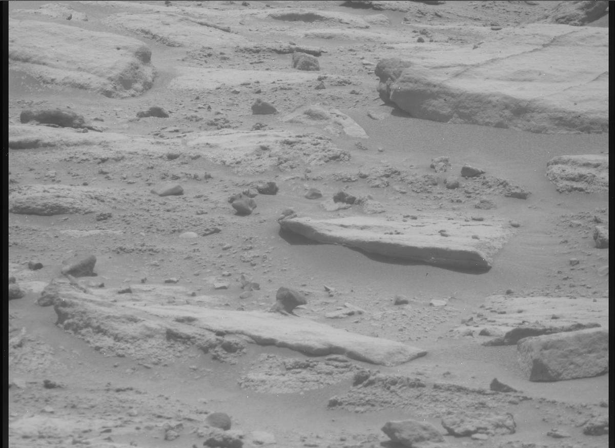 This image was taken by MCZ_RIGHT onboard NASA's Mars rover Perseverance on Sol 750