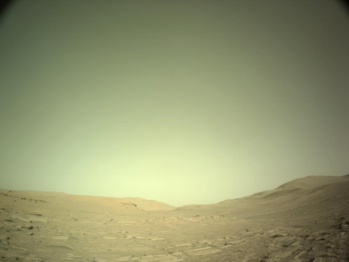 This image was taken by NAVCAM_LEFT onboard NASA's Mars rover Perseverance on Sol 752