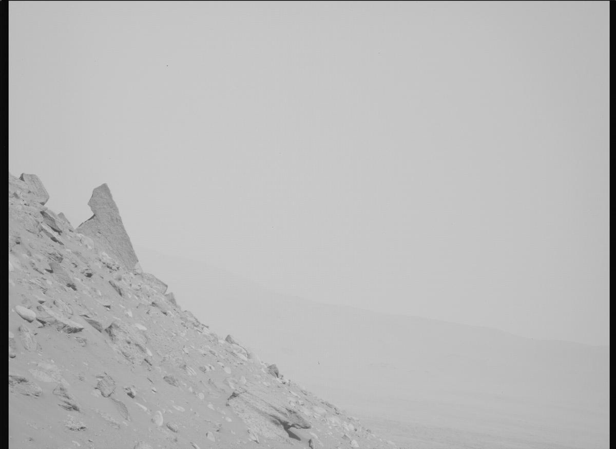 This image was taken by MCZ_LEFT onboard NASA's Mars rover Perseverance on Sol 753