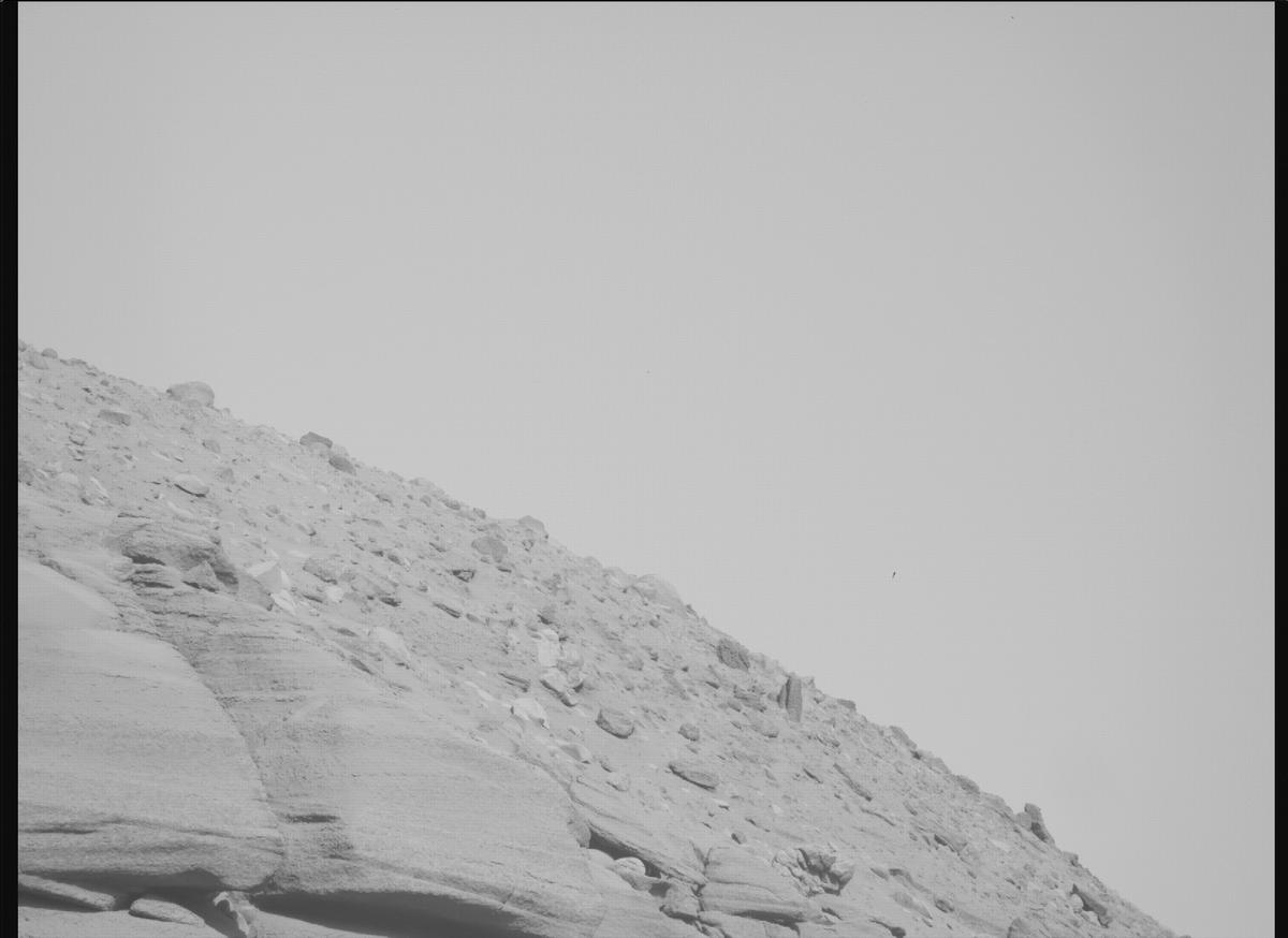 This image was taken by MCZ_RIGHT onboard NASA's Mars rover Perseverance on Sol 753
