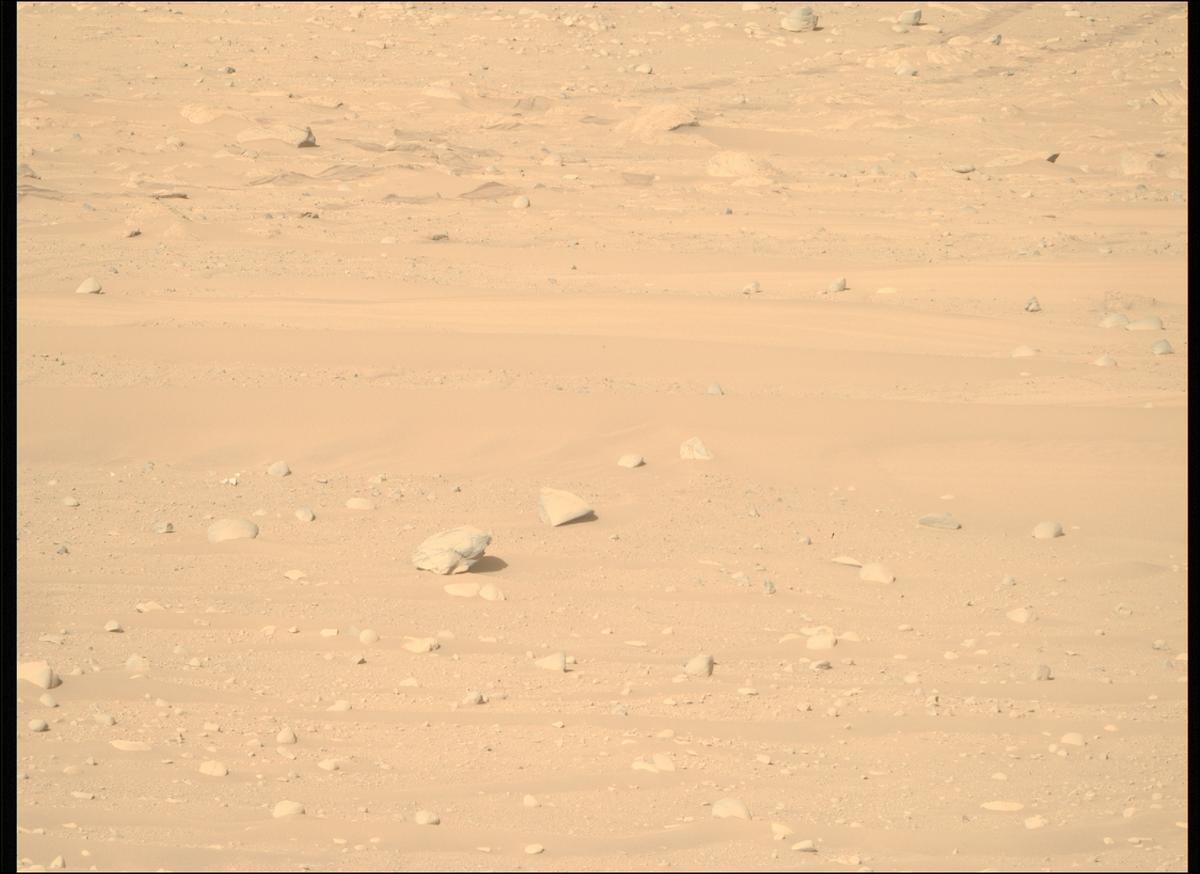 This image was taken by MCZ_RIGHT onboard NASA's Mars rover Perseverance on Sol 753
