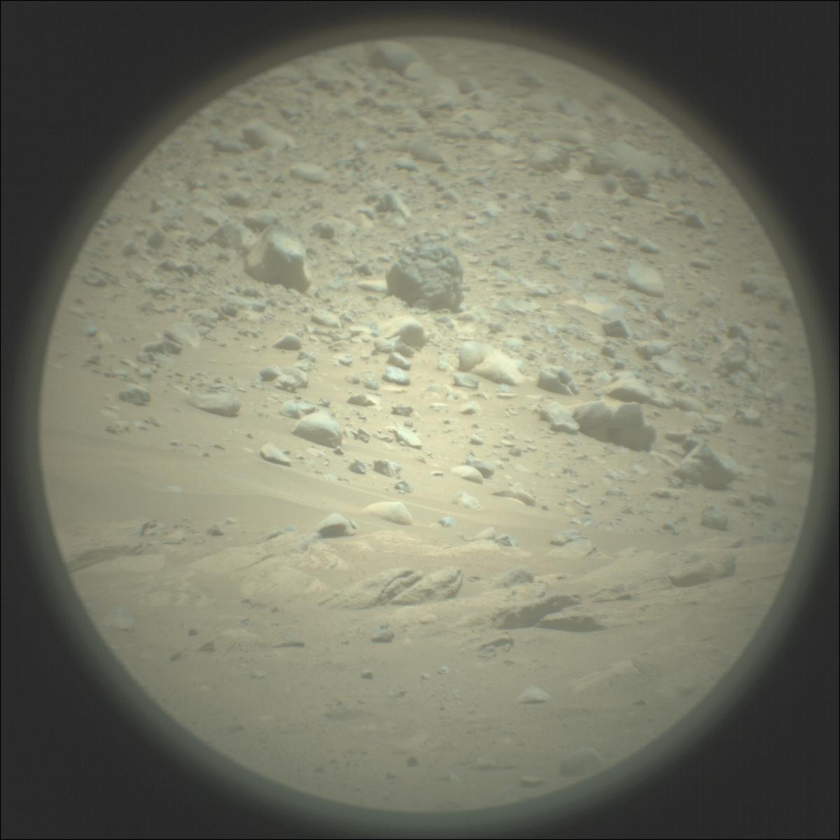 This image was taken by SUPERCAM_RMI onboard NASA's Mars rover Perseverance on Sol 754