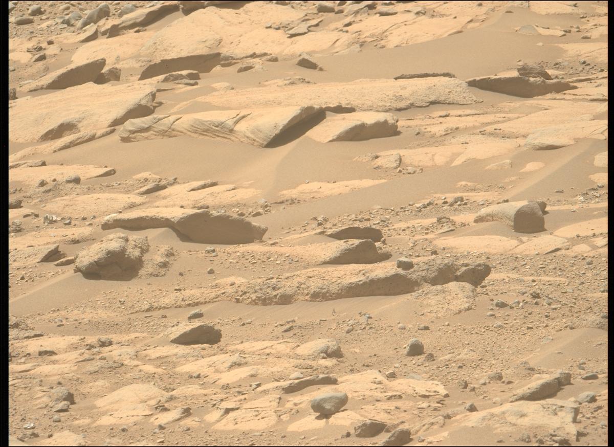 This image was taken by MCZ_LEFT onboard NASA's Mars rover Perseverance on Sol 754