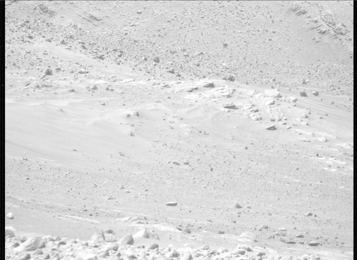 This image was taken by MCZ_LEFT onboard NASA's Mars rover Perseverance on Sol 754