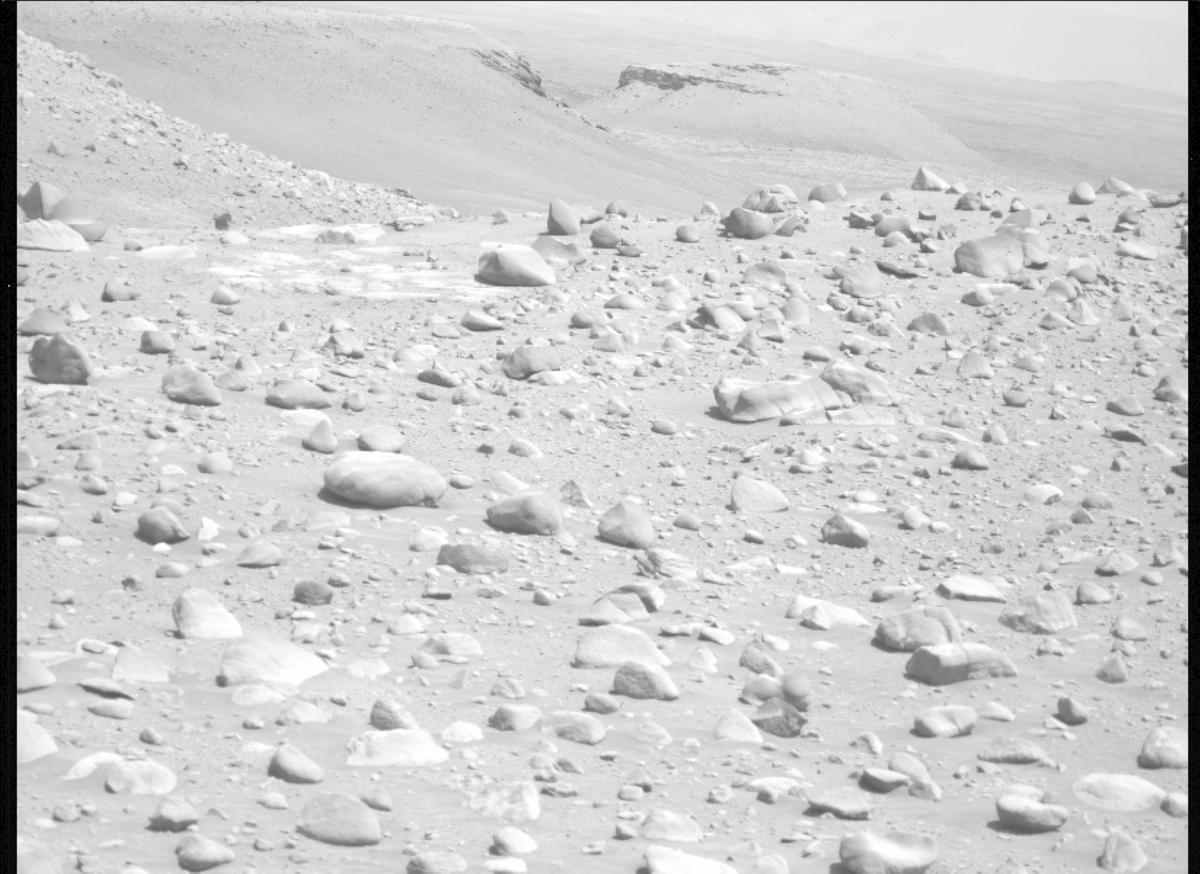 This image was taken by MCZ_LEFT onboard NASA's Mars rover Perseverance on Sol 754