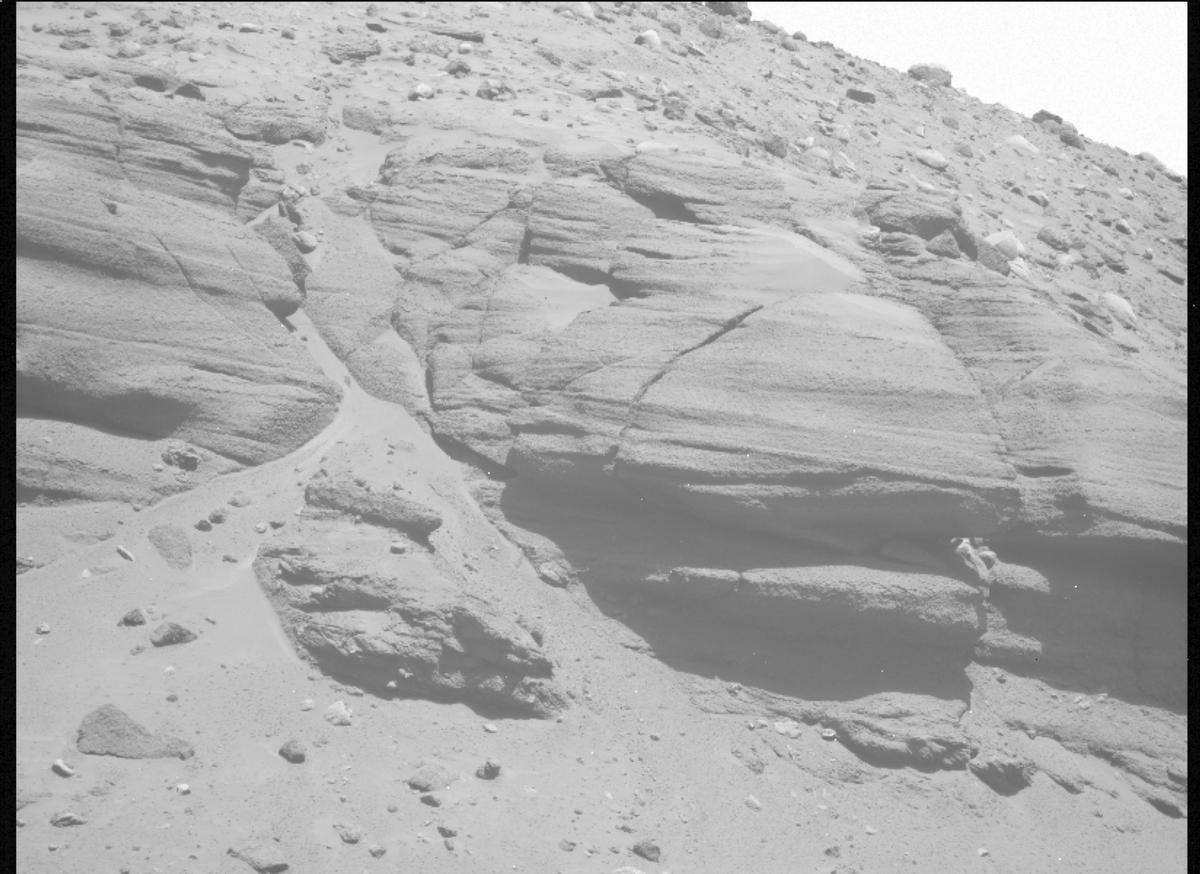 This image was taken by MCZ_LEFT onboard NASA's Mars rover Perseverance on Sol 754