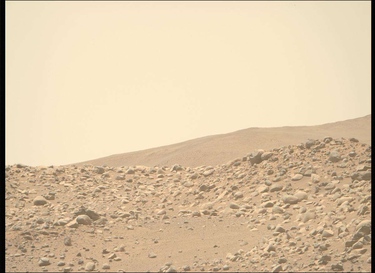 This image was taken by MCZ_RIGHT onboard NASA's Mars rover Perseverance on Sol 754
