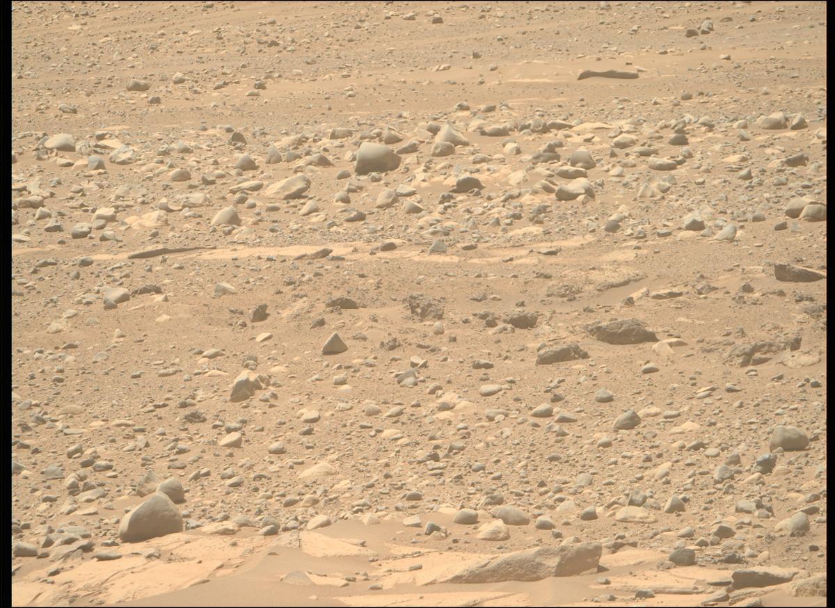 This image was taken by MCZ_RIGHT onboard NASA's Mars rover Perseverance on Sol 754