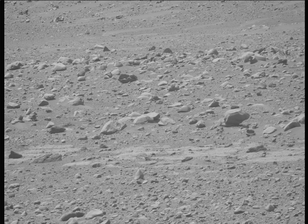 This image was taken by MCZ_RIGHT onboard NASA's Mars rover Perseverance on Sol 754
