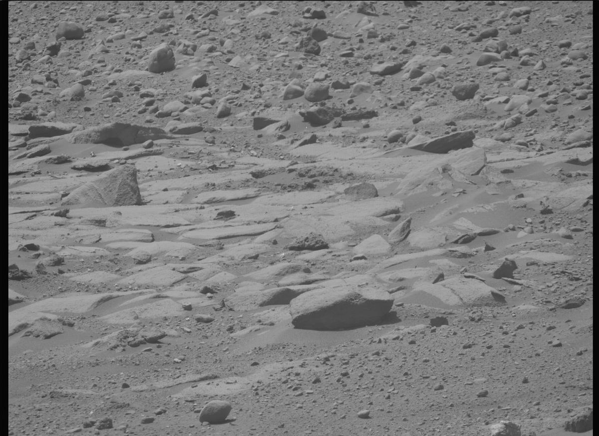 This image was taken by MCZ_RIGHT onboard NASA's Mars rover Perseverance on Sol 754